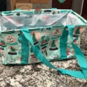Thirty one design  medium utility tote Snow Globe Print Tote Bag